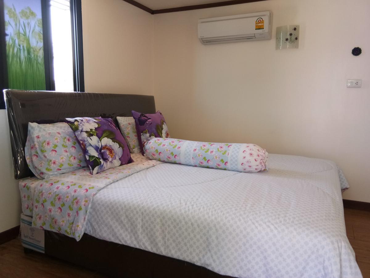 Hotel 4 Seasons Mini House Nakhon Si Thammarat Exterior foto